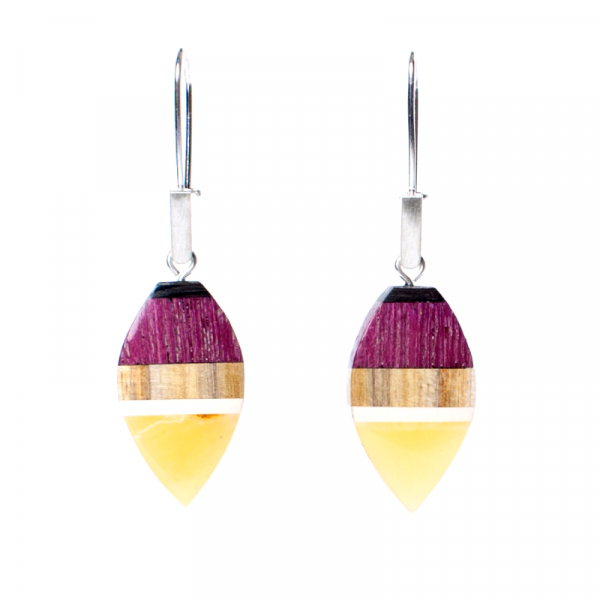 earrings made of amber and violet wood on silver hooks.