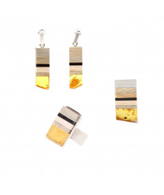 Earrings, pendant and ring made of amber and wood.